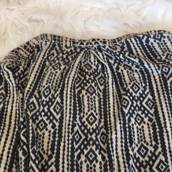 Lucky Brand | Linen Blend Button Peasant Top | S - Picture 7 of 8